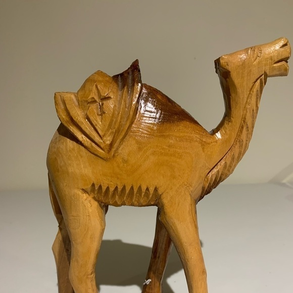 Hand carved wooden North African Camel - Picture 4 of 6